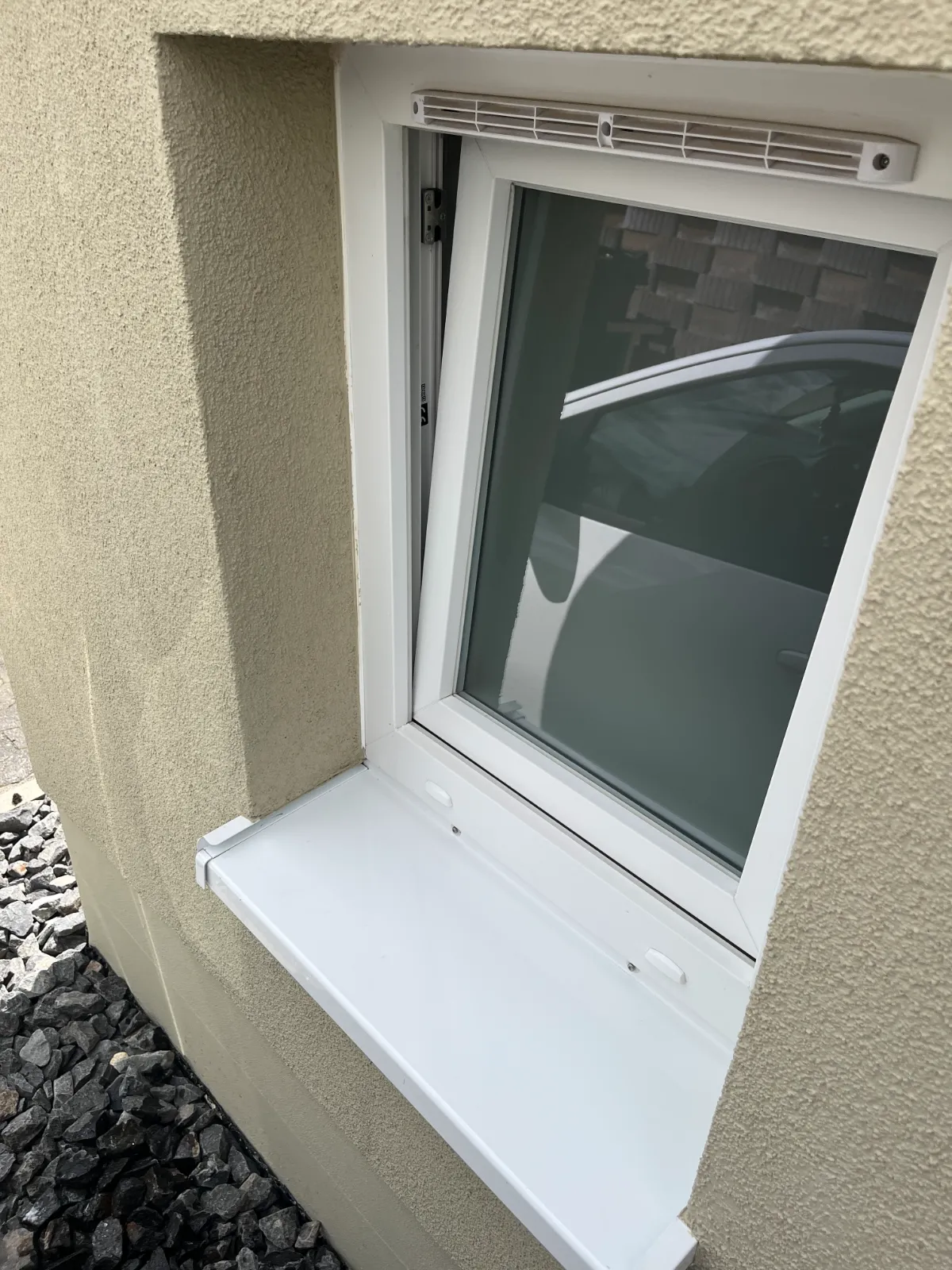 Fensterbank nach der Reinigung durch SoRein